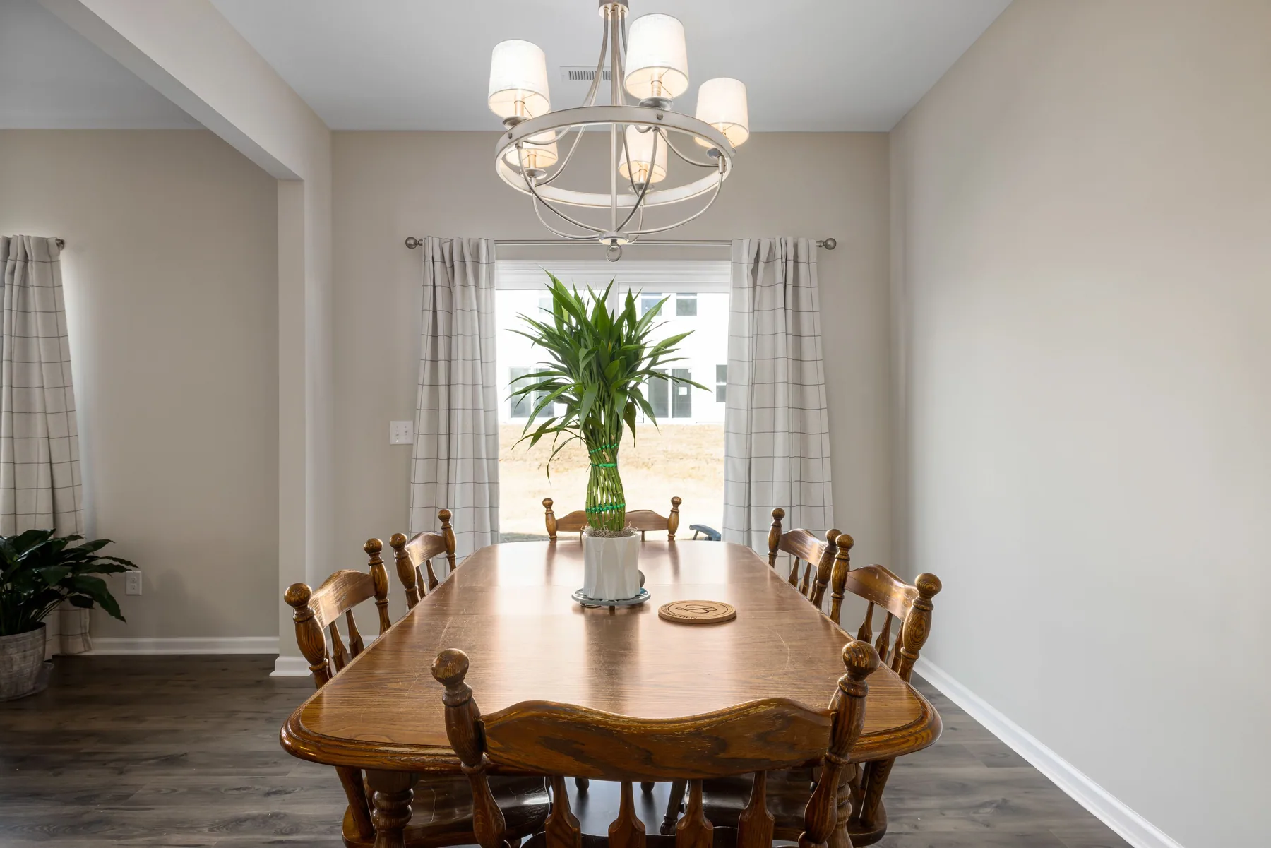 Contemporary dining room — design inspiration