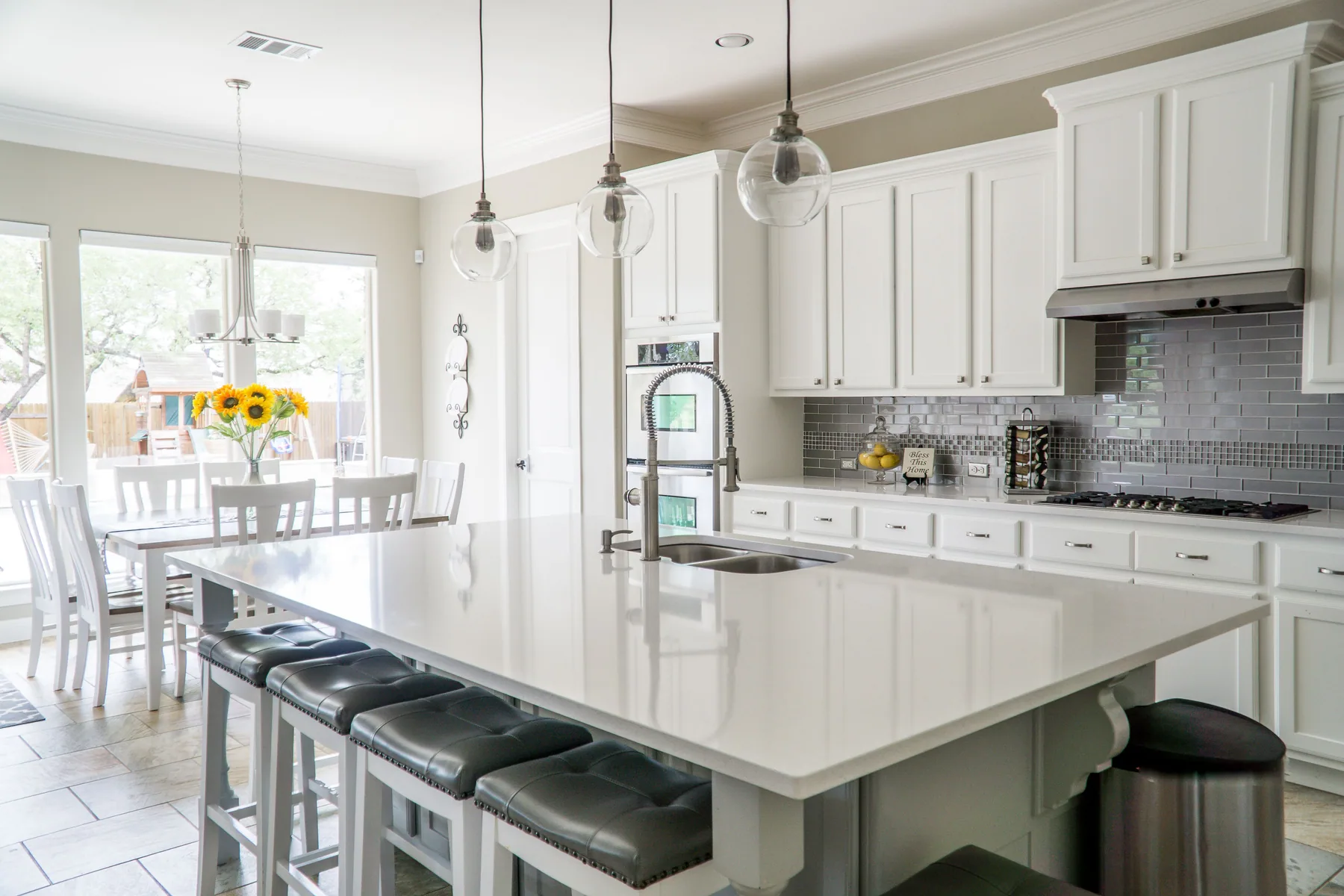 Warm island kitchen — design inspiration